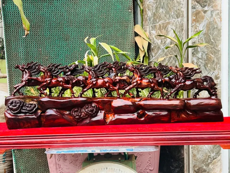 ma-ao-thanh-G6066-2 Tượng Mã Đáo Thành Công Gỗ Trắc Ta Đỏ Đen Hàng Kỹ Nét Liền Khối G6066
