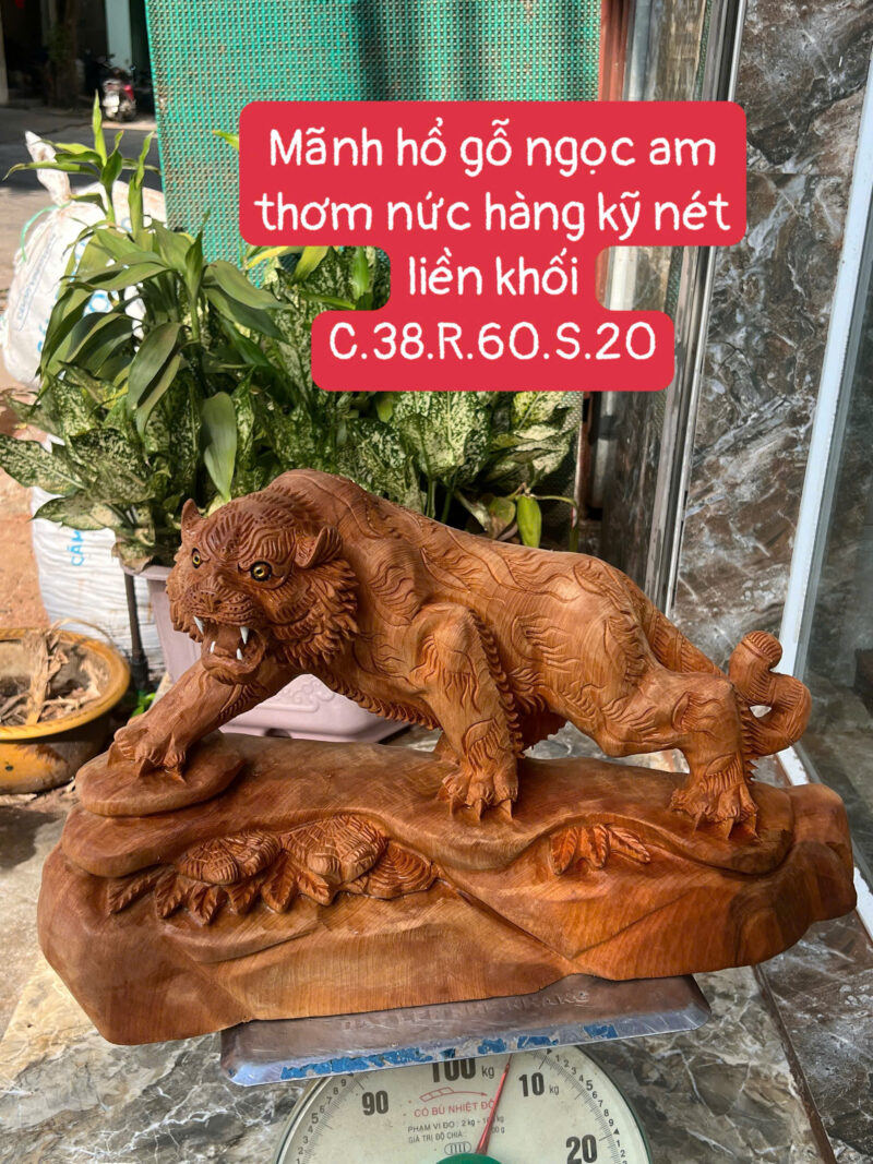 manh-ho-go-G6188-1 Tượng Mãnh Hổ Gỗ Ngọc Am Thơm Nức Hàng Kỹ Nét Liền Khối G6188