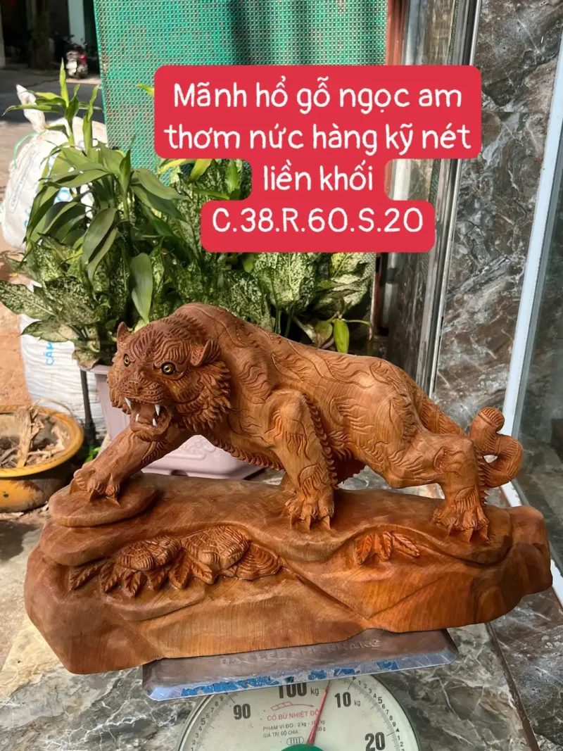 manh-ho-go-G6289-1 Tượng Mãnh Hổ Gỗ Ngọc Am Thơm Nức Hàng Kỹ Nét Liền Khối G6289