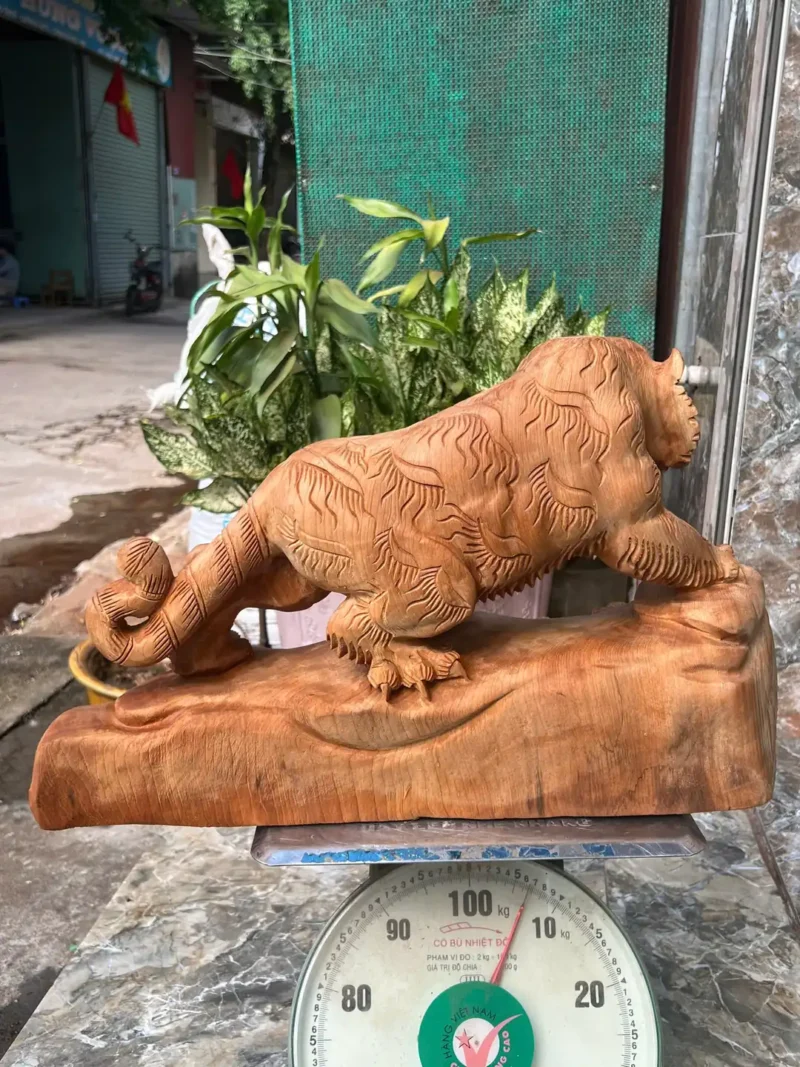 manh-ho-go-G6289-3 Tượng Mãnh Hổ Gỗ Ngọc Am Thơm Nức Hàng Kỹ Nét Liền Khối G6289
