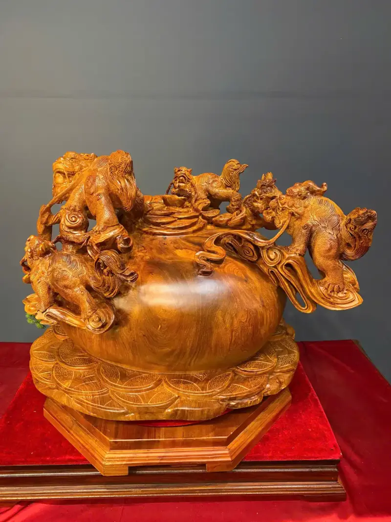 ngu-nghe-tran-chum-tien-vang-go-huong-ta-G5427-3 Tượng Ngũ Nghê Trấn Chum Tiền Vàng Gỗ Hương Ta Liền Khối G5427
