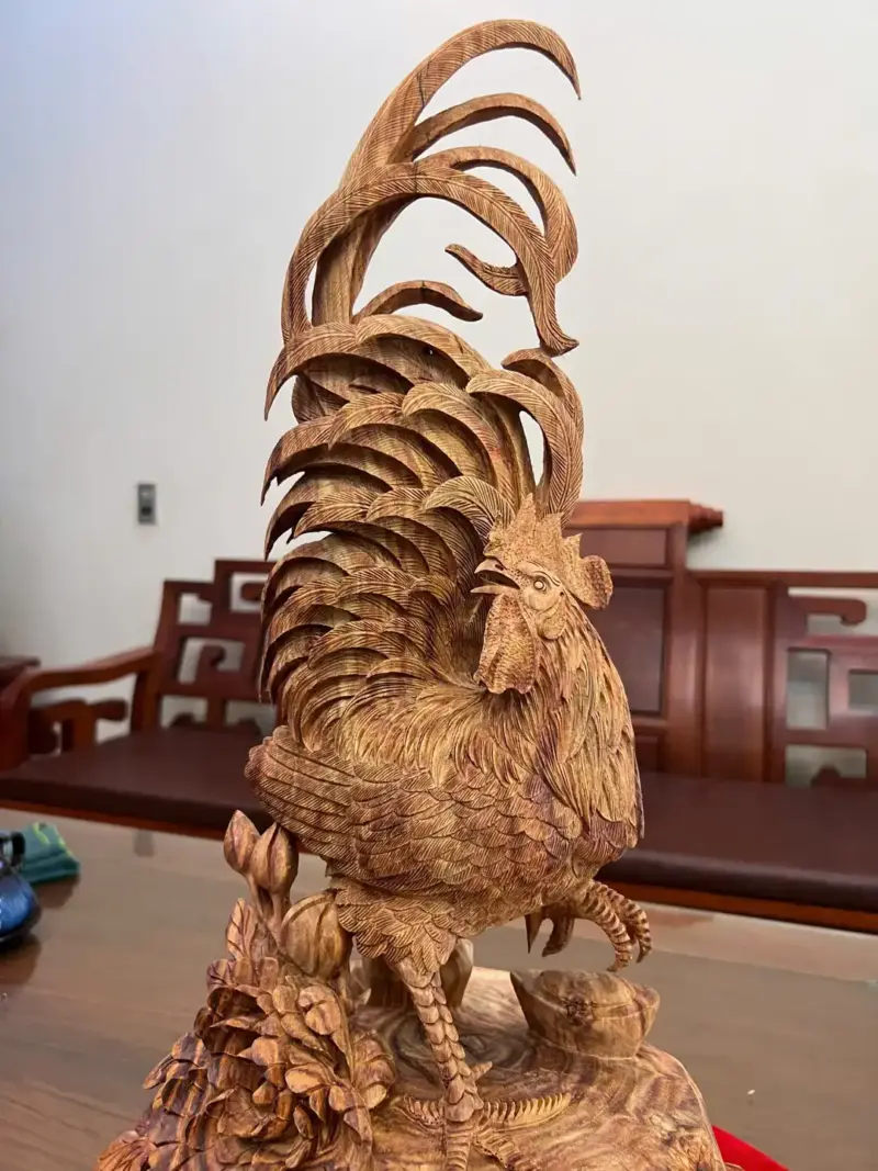 nhat-ke-go-G5539-5 Tượng Nhất Kê Gỗ Sưa Đỏ Hàng Nghệ Nhân Tắc Kê Có Sơn G5539