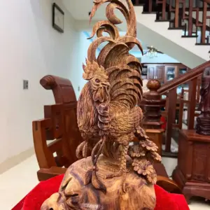 nhat-ke-ung-G5773-2 Tượng Nhất Kê Đứng Bao Tiền Go Sưa Đỏ Vân Tím Lịm Hàng Nghệ Nhân Có Sơn G5773