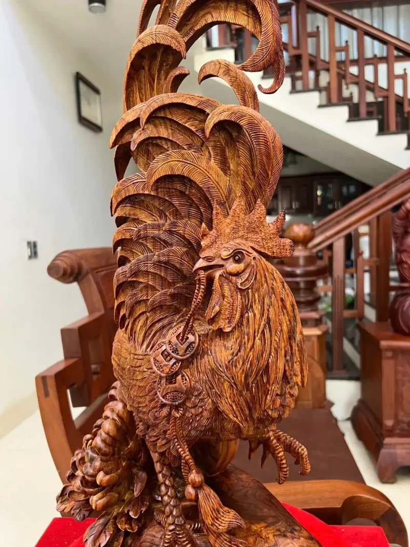 nhat-ke-ung-G6311-6 Tượng Nhất Kê Đứng Bao Tiền Gỗ Sưa Đỏ Liền Khối To Đẹp Hàng Nghệ Nhân Tắc Kê Chế Tác G6311