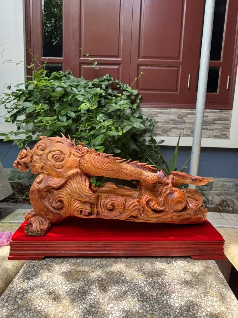 nhat-long-nhu-y-go-sua-bac-G5338-3 Tượng Nhất Long Như Ý Gỗ Sưa Bắc Đỏ Liền Khối To Đẹp Hàng Kỹ Nét G5338