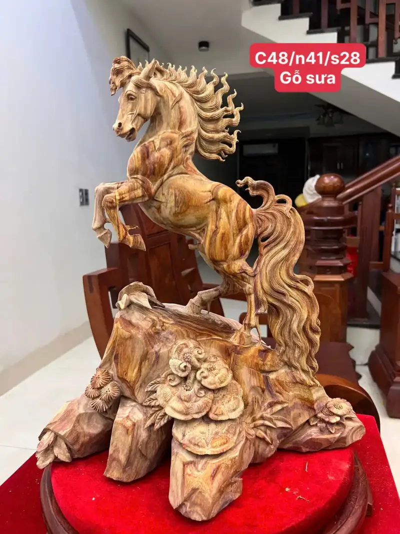 nhat-ma-go-G5588-1 Tượng Nhất Mã Gỗ Sưa Bắc Hàng Kỹ Có Chiện Nghệ Nhân Có Sơn G5588
