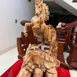nhat-ma-go-G5588-3 Tượng Nhất Mã Gỗ Sưa Bắc Hàng Kỹ Có Chiện Nghệ Nhân Có Sơn G5588