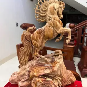 nhat-ma-go-G5588-4 Tượng Nhất Mã Gỗ Sưa Bắc Hàng Kỹ Có Chiện Nghệ Nhân Có Sơn G5588