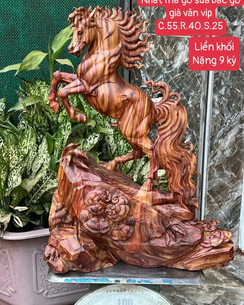 nhat-ma-go-G5702-1 Tượng Nhất Mã Gỗ Sưa Bắc Gỗ Già Vân Vip Liền Khối G5702