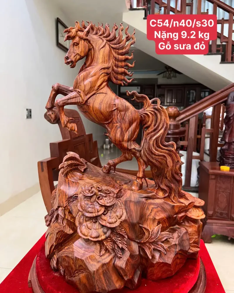 nhat-ma-go-G5916-1 Tượng Nhất Mã Gỗ Sưa Đỏ Vân Nhiều Đẹp Hàng Kỹ G5916