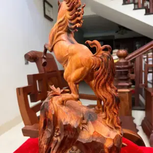 nhat-ma-phi-G5396-4 Tượng Nhất Mã Phi Thiên Gỗ Trắc Đỏ Đen Liền Khối Có Sơn G5396