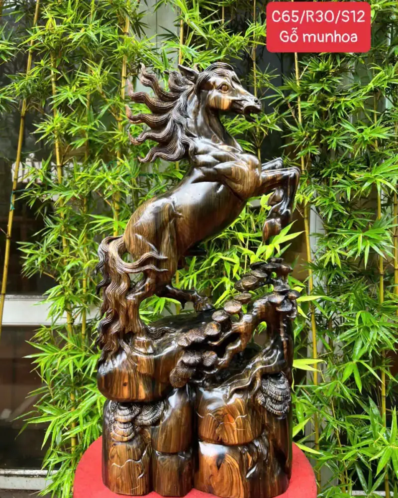 nhat-ma-phi-G5611-1 Tượng Nhất Mã Phi Thiên Gỗ Mun Hoa Hàng Kỹ Liền Khối G5611