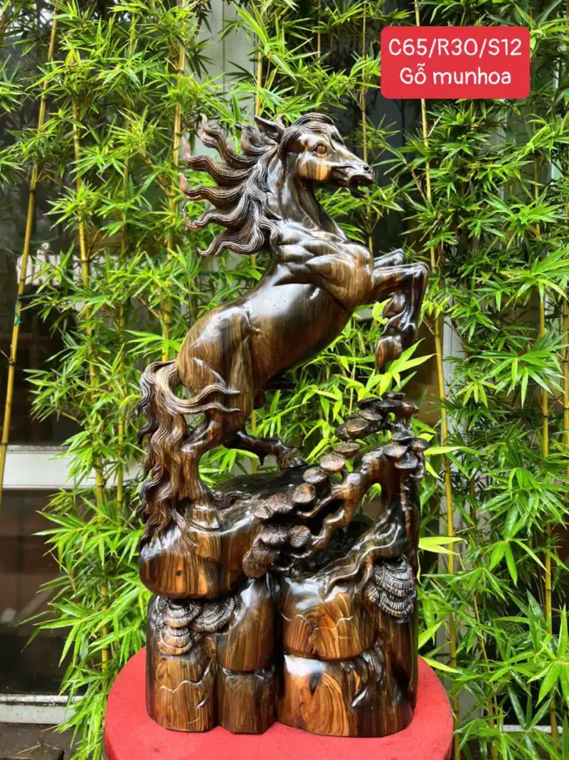 nhat-ma-phi-G5611-1 Tượng Nhất Mã Phi Thiên Gỗ Mun Hoa Hàng Kỹ Liền Khối G5611