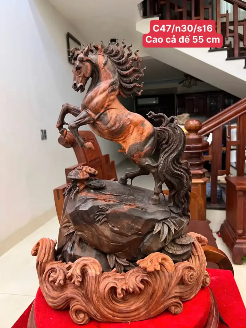 nhat-ma-phi-G5778-1 Tượng Nhất Mã Phi Thiên Gỗ Trắc Việt Đỏ Đen Liền Khối Chất Gỗ Đẹp Đục Kỹ Có Sơn G5778