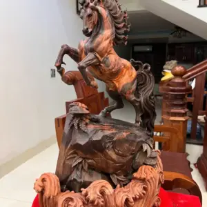 nhat-ma-phi-G5778-3 Tượng Nhất Mã Phi Thiên Gỗ Trắc Việt Đỏ Đen Liền Khối Chất Gỗ Đẹp Đục Kỹ Có Sơn G5778