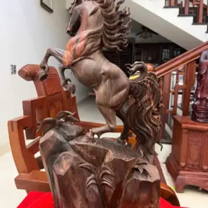 nhat-ma-phi-G5779-4 Tượng Nhất Mã Phi Thiên Gỗ Trắc Đen Liền Khối Có Sơn G5779