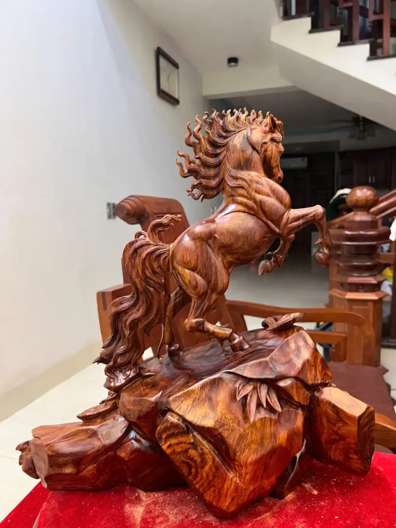 nhat-ma-phi-G5884-3 Tượng Nhất Mã Phi Thiên Gỗ Sưa Bắc Vân Tím Đẹp Đục Kỹ G5884
