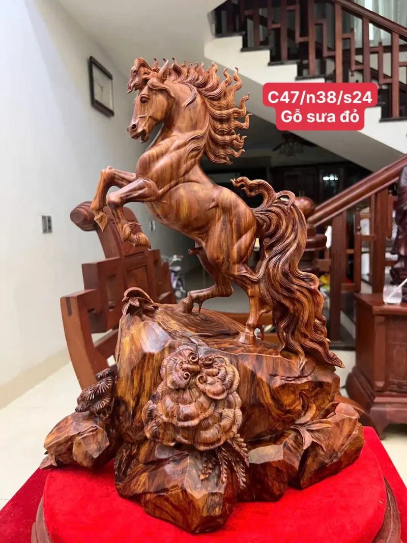 nhat-ma-phi-G5885-1 Tượng Nhất Mã Phi Thiên Gỗ Sưa Đỏ Hàng Kỹ Nét Vân Đẹp G5885