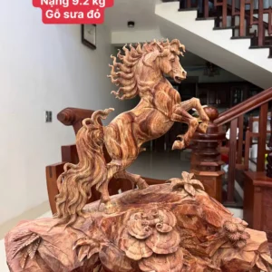 nhat-ma-phi-G5886-1 Tượng Nhất Mã Phi Thiên Gỗ Sưa Đỏ Đế To Đẹp Hàng Kỹ Có Sơn G5886
