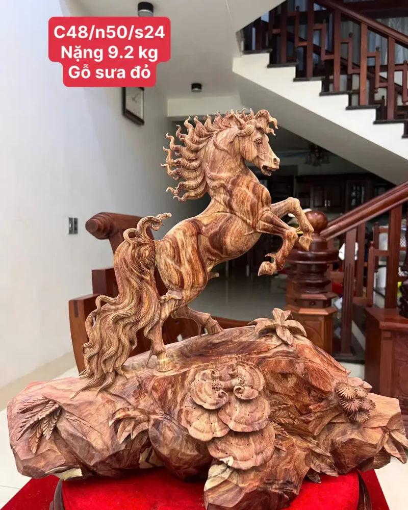 nhat-ma-phi-G5886-1 Tượng Nhất Mã Phi Thiên Gỗ Sưa Đỏ Đế To Đẹp Hàng Kỹ Có Sơn G5886