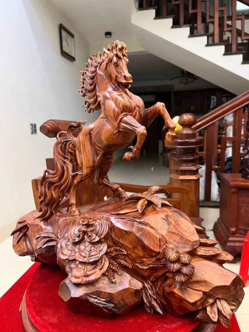 nhat-ma-phi-G5963-5 Tượng Nhất Mã Phi Thiên Gỗ Sưa Đỏ Hàng Kỹ Nét Bệ Đế To Đẹp G5963