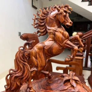 nhat-ma-phi-G5963-6 Tượng Nhất Mã Phi Thiên Gỗ Sưa Đỏ Hàng Kỹ Nét Bệ Đế To Đẹp G5963
