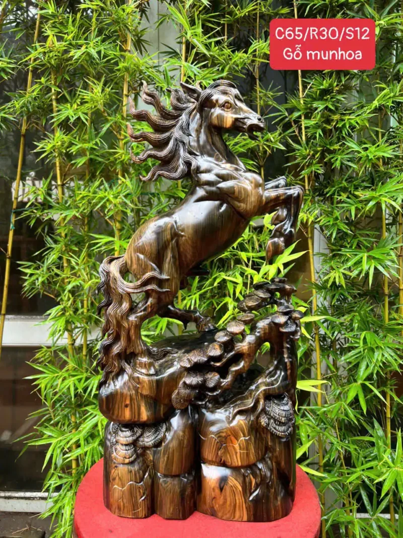 nhat-ma-phi-G6131-1 Tượng Nhất Mã Phi Thiên Gỗ Mun Hoa Hàng Kỹ To Liền Khối G6131