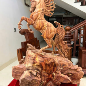 nhat-ma-phi-G6197-3 Tượng Nhất Mã Phi Thiên Gỗ Sưa Đỏ To Đẹp Vân Có Sơn G6197