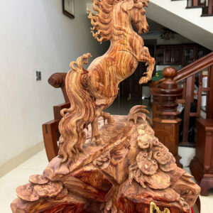 nhat-ma-phi-G6197-5 Tượng Nhất Mã Phi Thiên Gỗ Sưa Đỏ To Đẹp Vân Có Sơn G6197