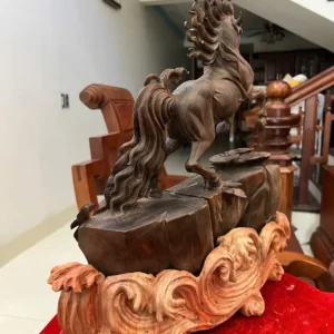 nhat-ma-phi-G6319-4 Tượng Nhất Mã Phi Thiên Gỗ Trắc Đen Liền Khối Hàng Đục Kỹ Sắc Nét Có Sơn G6319