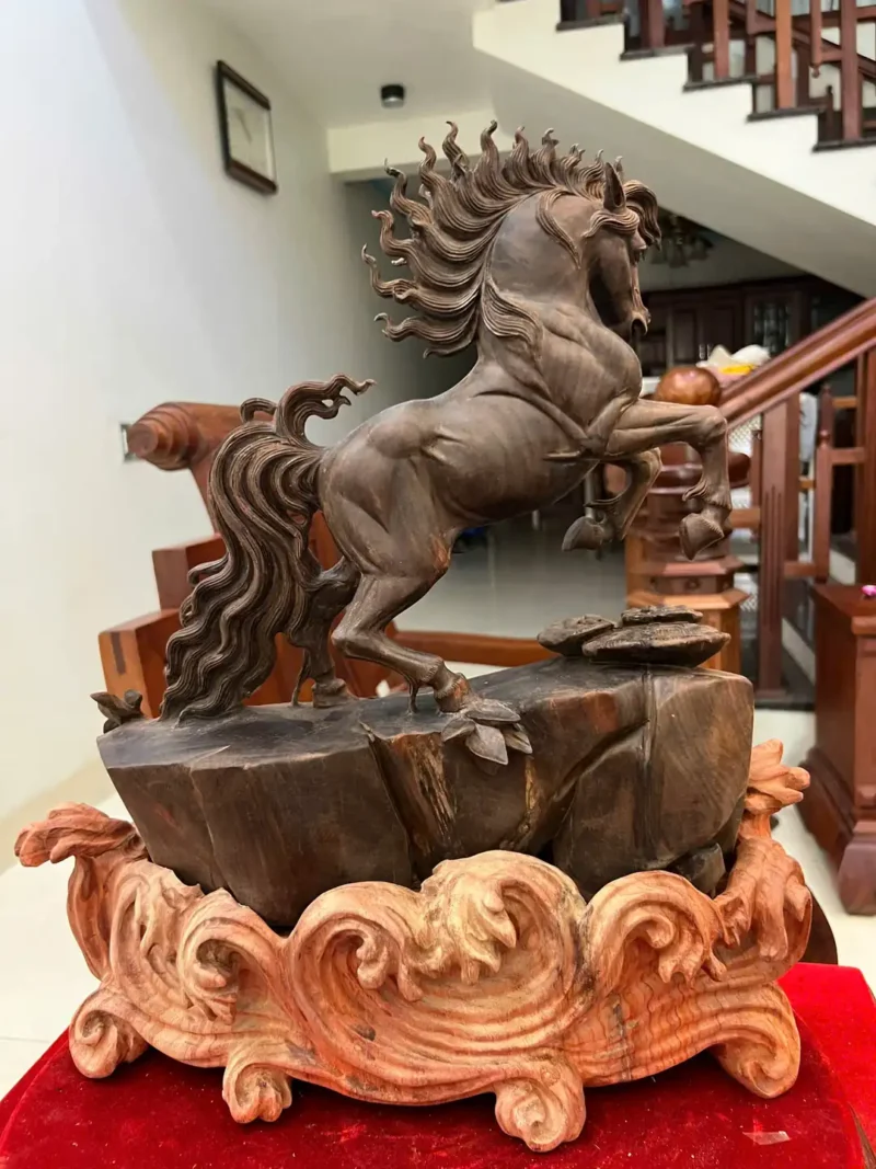 nhat-ma-phi-G6319-5 Tượng Nhất Mã Phi Thiên Gỗ Trắc Đen Liền Khối Hàng Đục Kỹ Sắc Nét Có Sơn G6319
