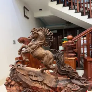 Tượng Nhất Mã Phi Thiên Gỗ Trắc Đỏ Đen Hàng Đục Kỹ Có Sơn G5119