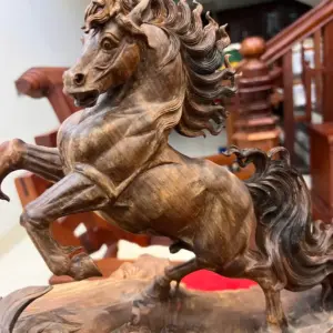 Tượng Nhất Mã Phi Thiên Gỗ Trắc Đỏ Đen Hàng Đục Kỹ Có Sơn G5119