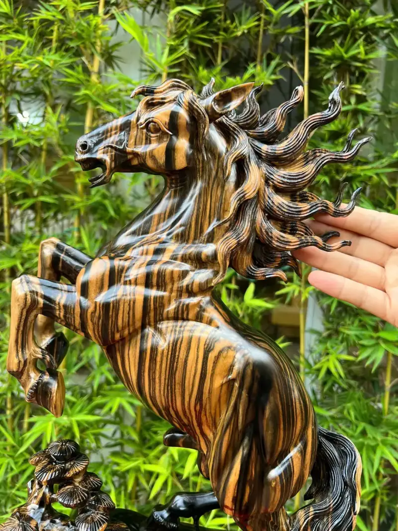 nhat-ma-ung-G5388-4 Tượng Nhất Mã Đứng Gốc Tùng Gỗ Mun Hoa Hàng To Đẹp Liền Khối G5388