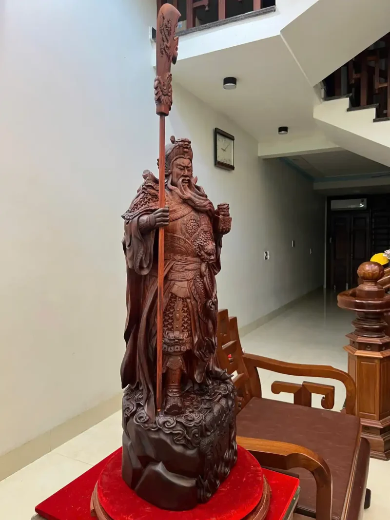 quan-cong-chong-G6413-7 Tượng Quan Công Chống Đao Gỗ Tử Đàn Liền Khối G6413