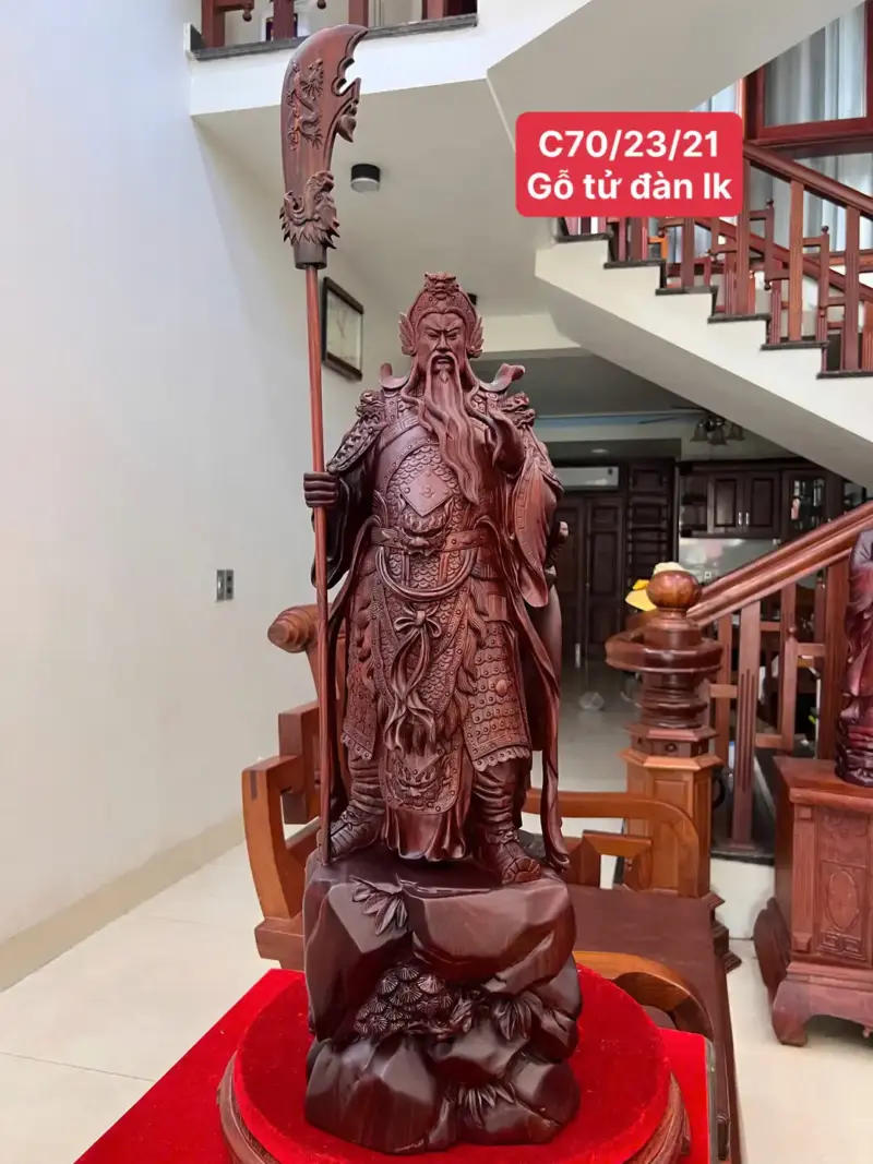 Tượng Quan Công Chống Đao Gỗ Tử Đàn Liền Khối G5064