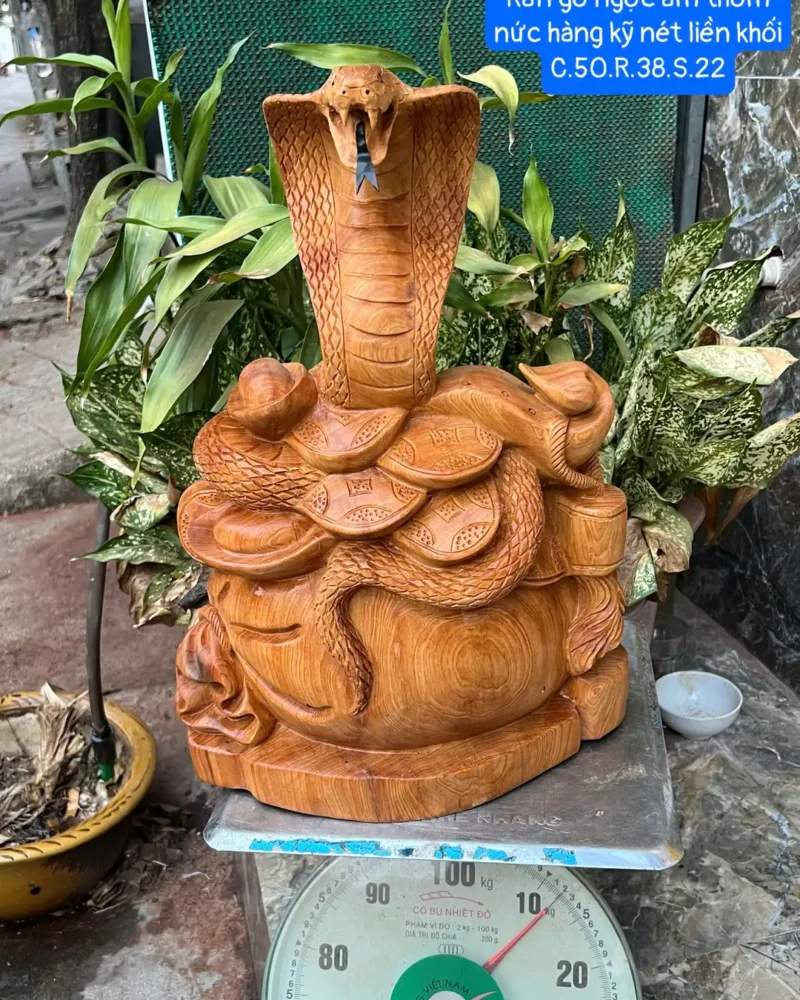 Tượng Rắn Gỗ Ngọc Am Thơm Nức Hàng Kỹ Nét Liền Khối G6434