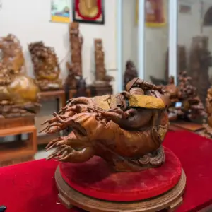 sam-chun-sun-G5349-3 Tượng Sâm Chun Sụn Hương Ta Ôm Đá Liền Khối G5349