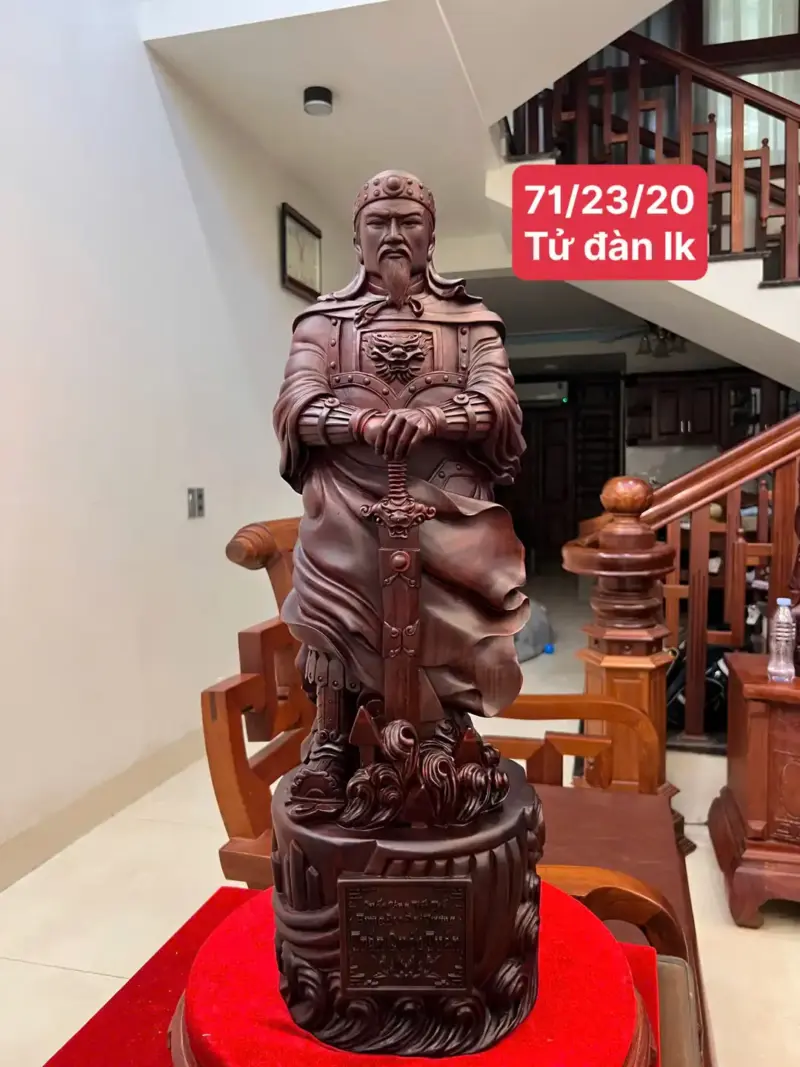 Tượng Trần Quốc Tuấn Tử Đàn Liền Khối G5068