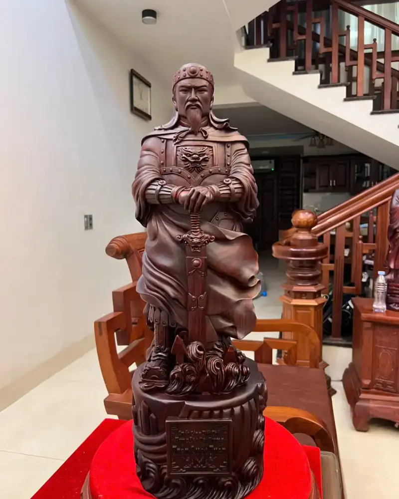 tran-quoc-tuan-G5068-2_Trần Quốc Tuấn Tử Đàn Lk Giá 9.500 Triệu Kích Thước Cao 71cm, Ngang 23cm, Sâu 20cm Tượng Trần Quốc Tuấn Tử Đàn Liền Khối G5068