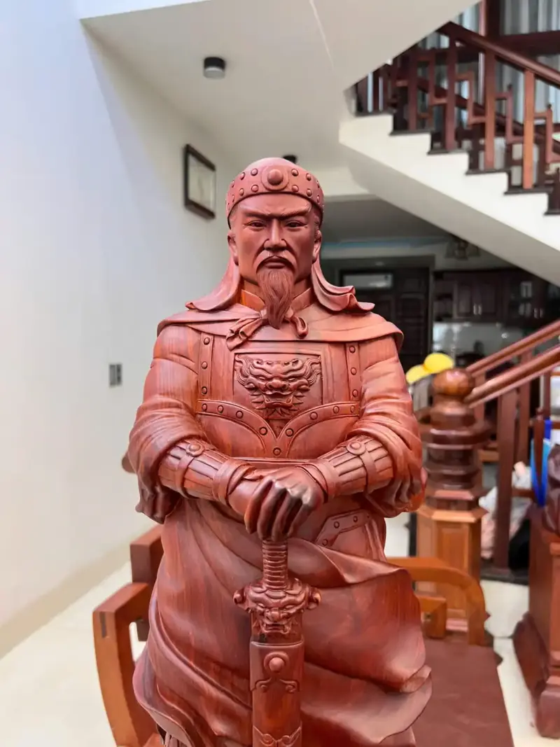tran-quoc-tuan-G5477-7 Tượng Trần Quốc Tuấn Chống Kiếm Gỗ Tử Đàn Liền Khối G5477