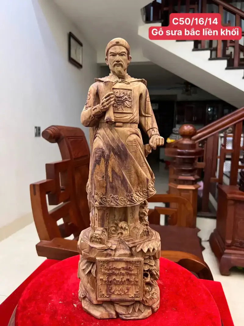 tran-quoc-tuan-G5525-1 Tượng Trần Quốc Tuấn Gỗ Sưa Bắc Vân Tím Lịm Có Sơn G5525