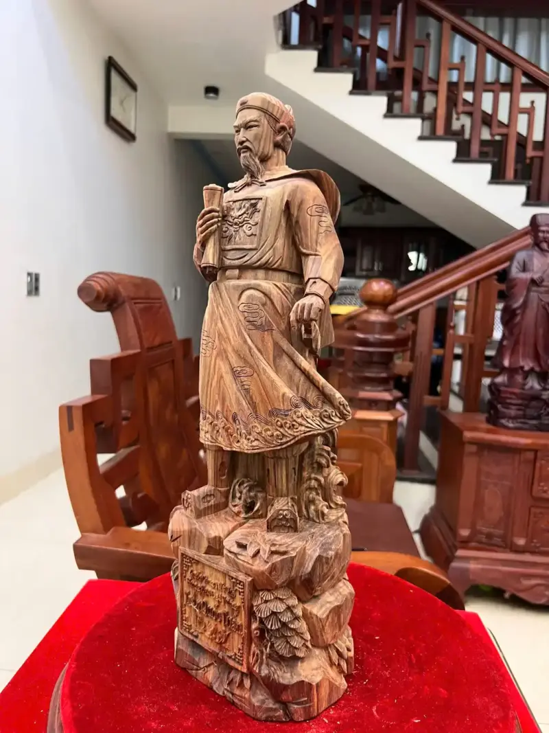 tran-quoc-tuan-G5543-4 Tượng Trần Quốc Tuấn Gỗ Trắc Đen Liền Khối Mộc Đẹp Có Sơn G5543