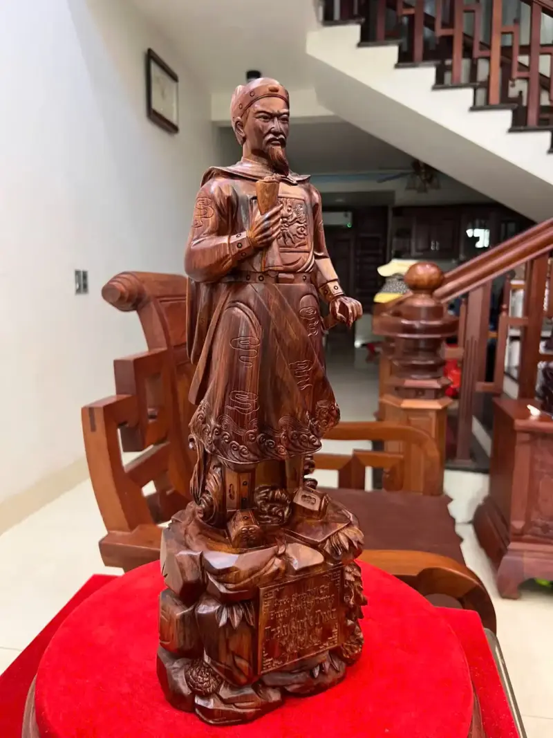 tran-quoc-tuan-G5570-4 Tượng Trần Quốc Tuấn Gỗ Sưa Liền Khối G5570