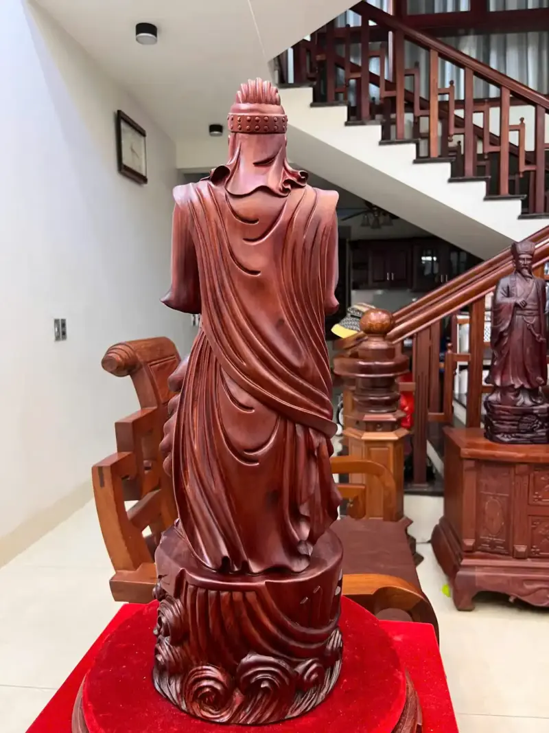 tran-quoc-tuan-G5579-8_1 Tượng Trần Quốc Tuấn Chống Kiếm Gỗ Tử Đàn Liền Khối Đục Kỹ Nét G5579