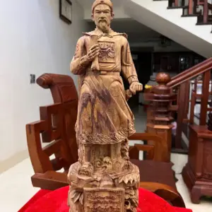 tran-quoc-tuan-G5590-1 Tượng Trần Quốc Tuấn Gỗ Sưa Bắc Vân Tím Có Sơn G5590