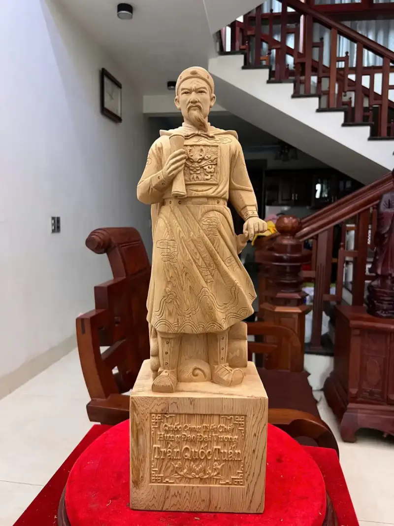 tran-quoc-tuan-G5789-2 Tượng Trần Quốc Tuấn Gỗ Ngọc Am Liền Khối Có Sơn G5789