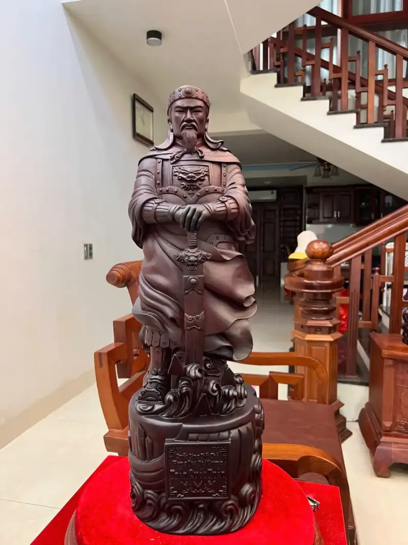 tran-quoc-tuan-G5811-2 Tượng Trần Quốc Tuấn Gỗ Tử Đàn Liền Khối G5811