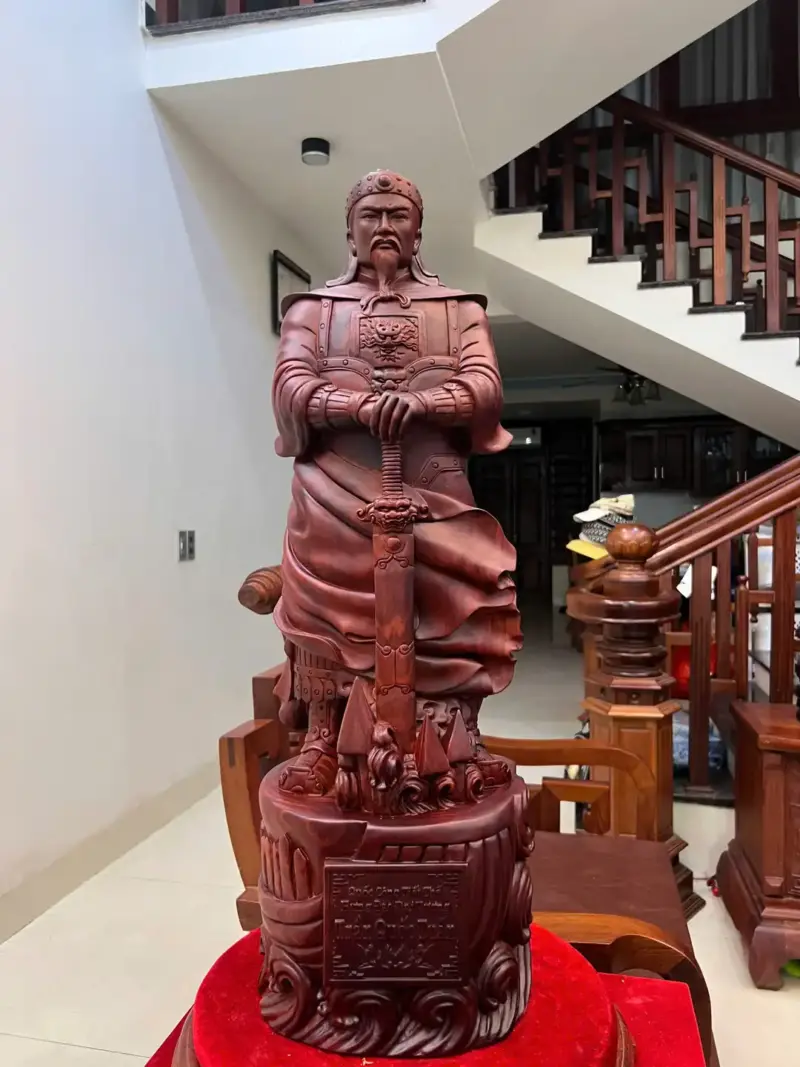 tran-quoc-tuan-G5812-2 Tượng Trần Quốc Tuấn Gỗ Tử Đàn Liền Đẹp G5812