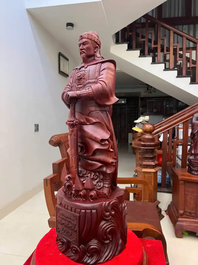 tran-quoc-tuan-G5812-5 Tượng Trần Quốc Tuấn Gỗ Tử Đàn Liền Đẹp G5812